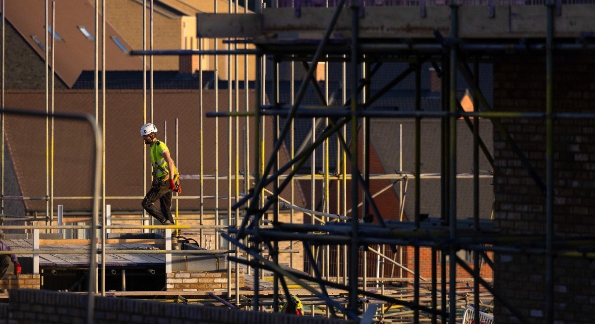 UK builders hopeful of turnaround as PMI shows economy improving