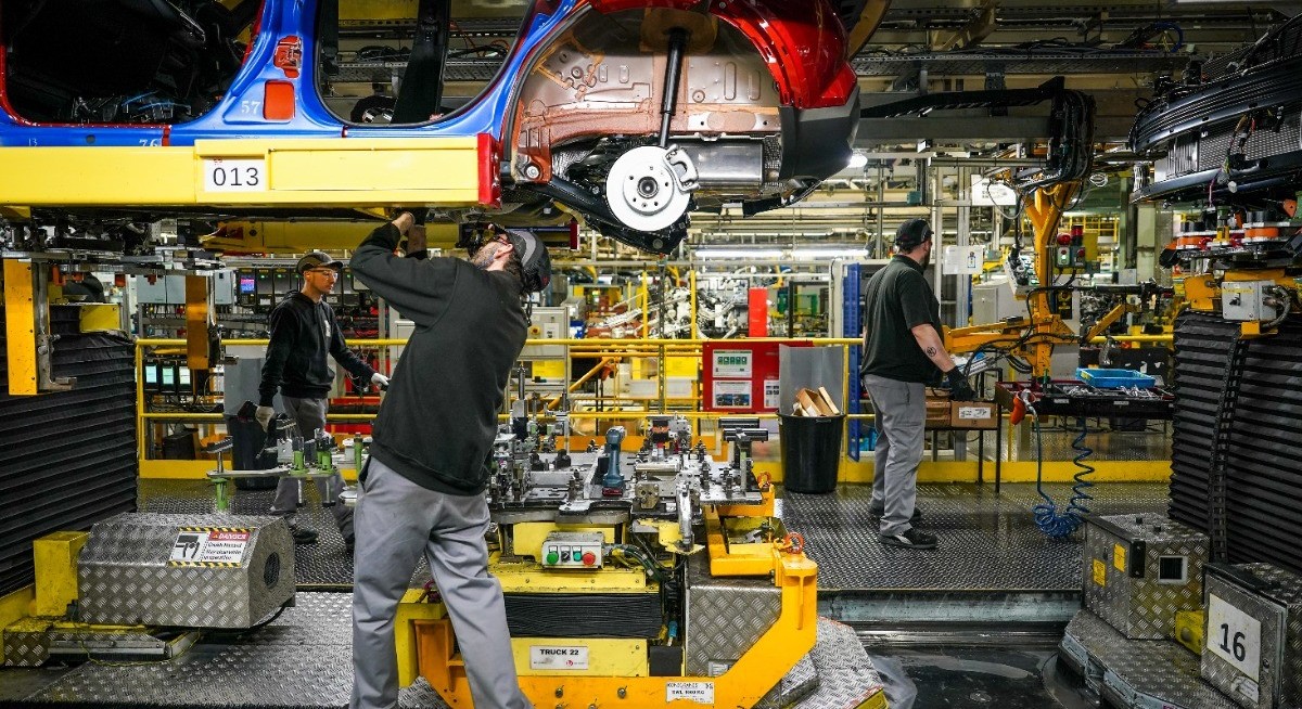 UK economy shrank in April as Iran war started to take toll