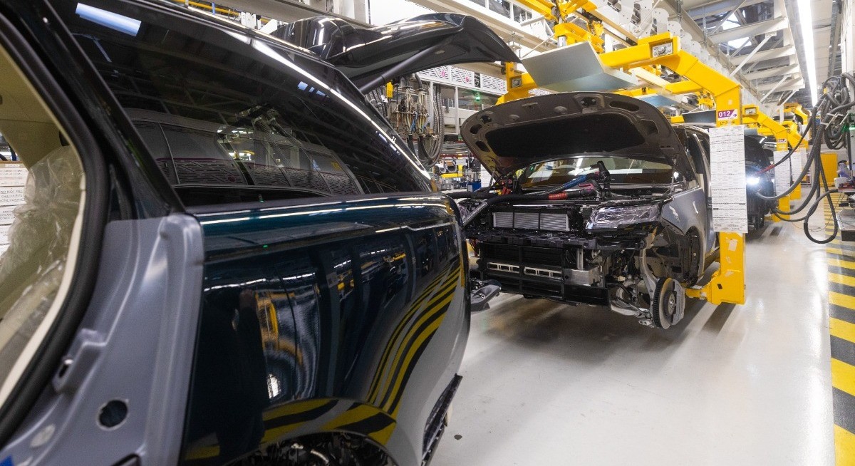 UK factory PMI shows worst supply chain stress since 2022