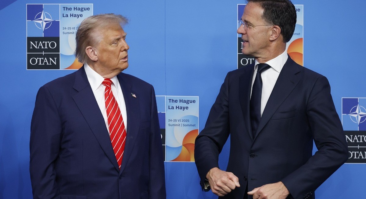 Trump hits out at Nato over Iran after meeting with alliance’s chief