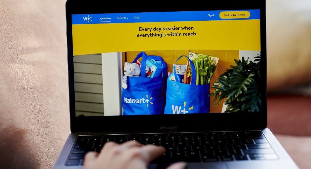 Walmart customers report outage for mobile and web services
