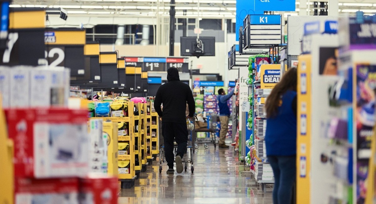 Walmart to pay out 121% in annual bonuses to corporate staff