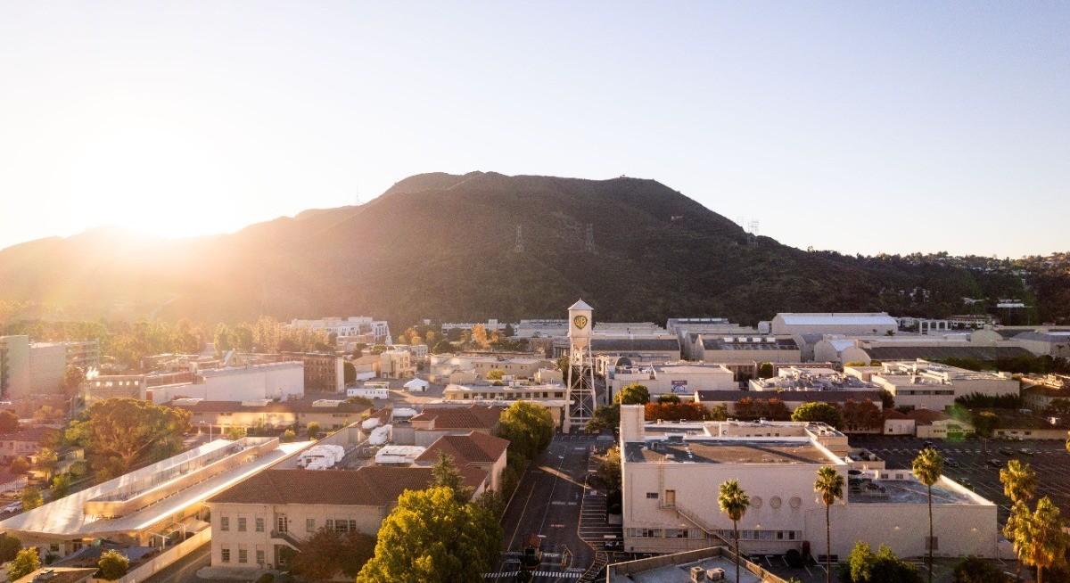 Ellison’s pledge to backstop Paramount bid would reshape fortune