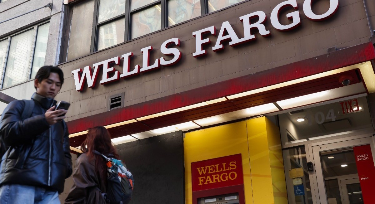 Wells Fargo misses lending, fee estimates amid lower rates