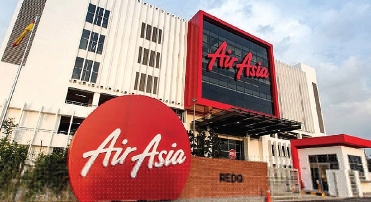 Who is Stanley Choi, the new substantial shareholder of AirAsia Group?
