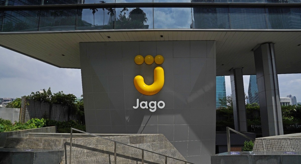 Indonesian tycoon Jerry Ng said to mull options for BFI Finance, Bank Jago