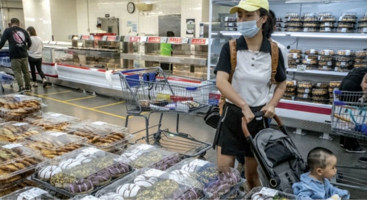 Pandemic resurgence slows recovery in Asia