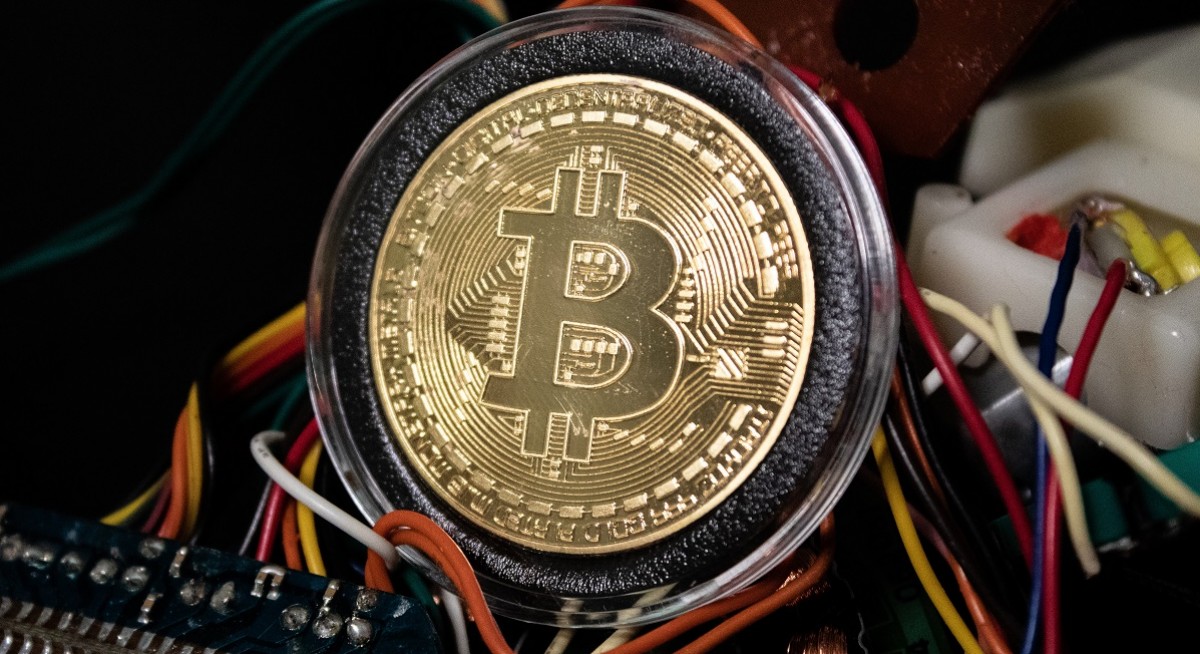 China intensifies hunt for cryptocurrency miners in hiding