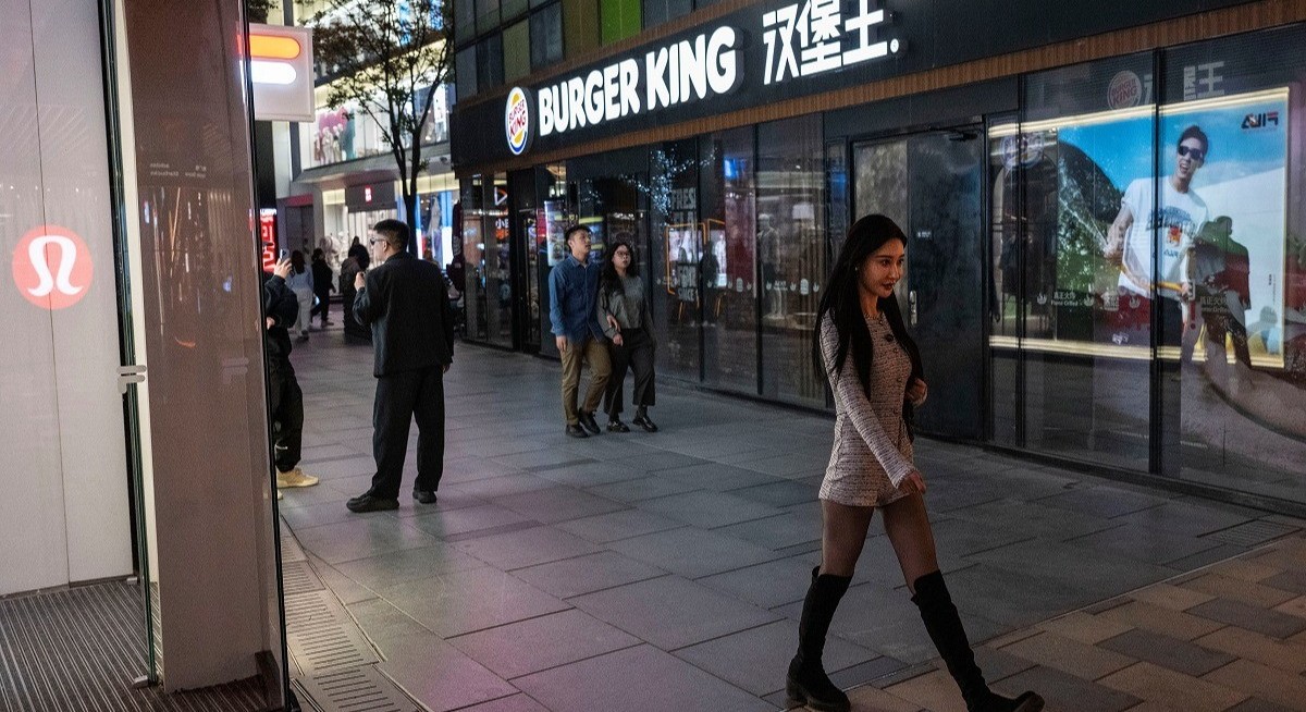 Burger King owner said to shortlist CPE, HSG for China stake