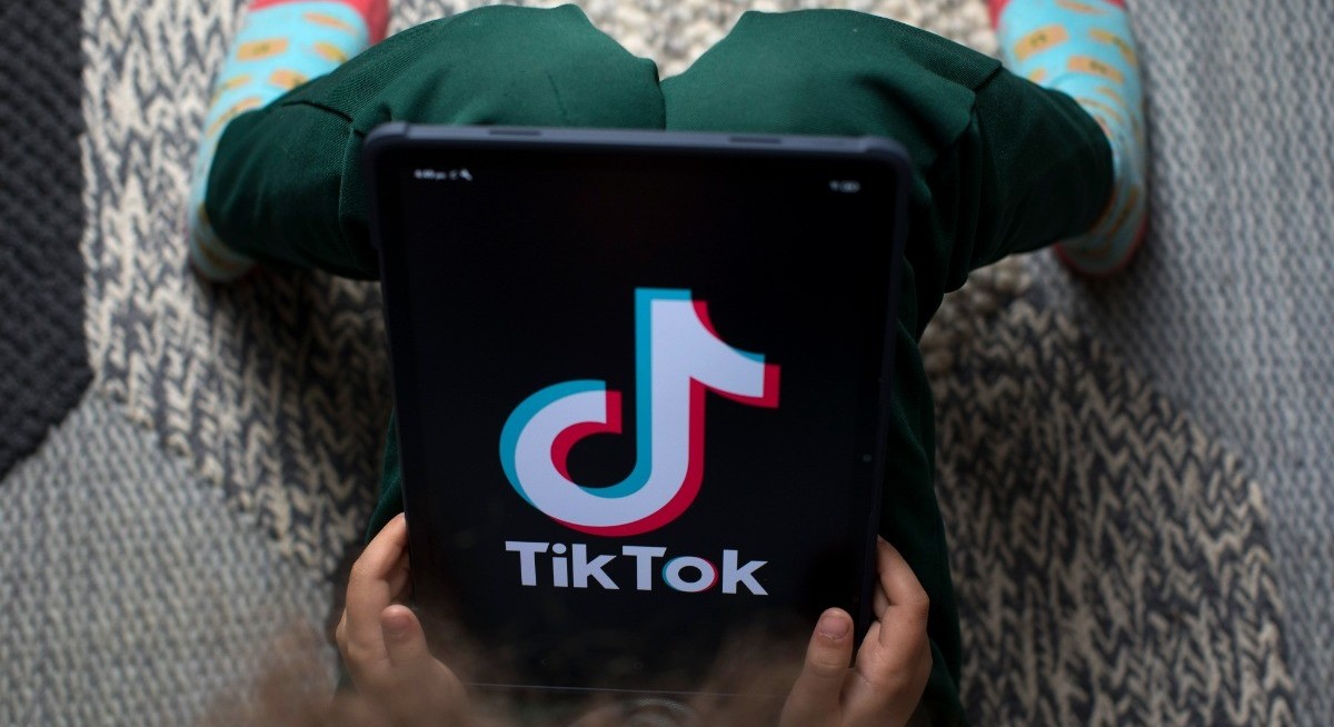 Japan mulls social media age limits as global curbs spread