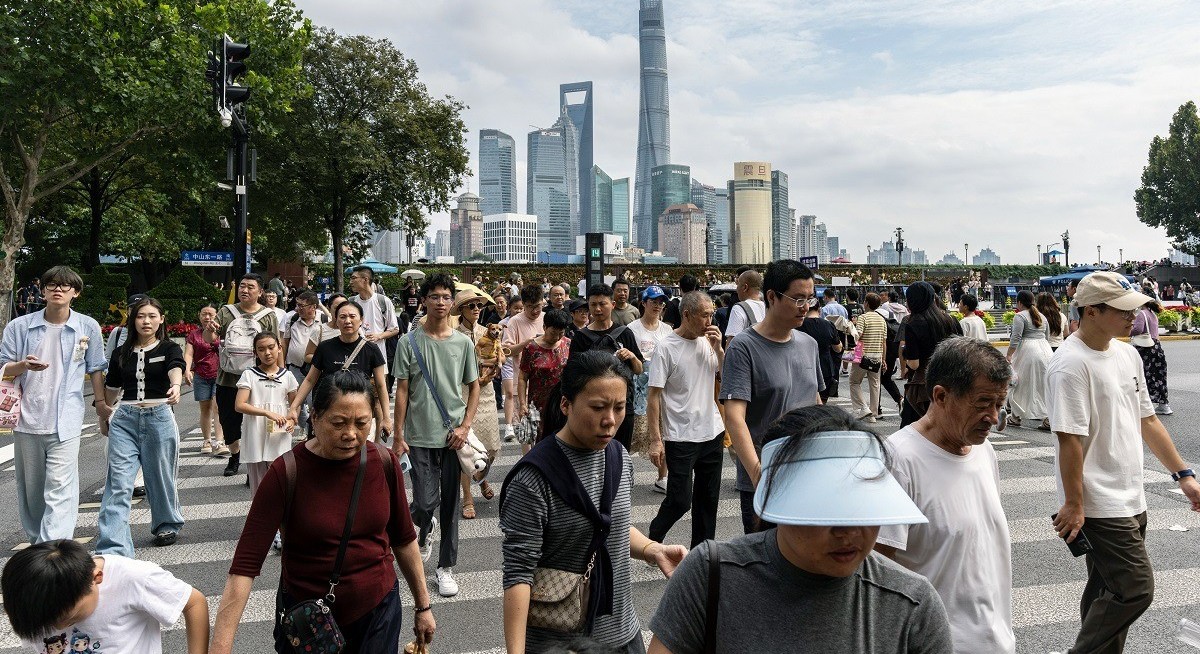 China aims to keep ‘reasonable’ growth, boost consumption share