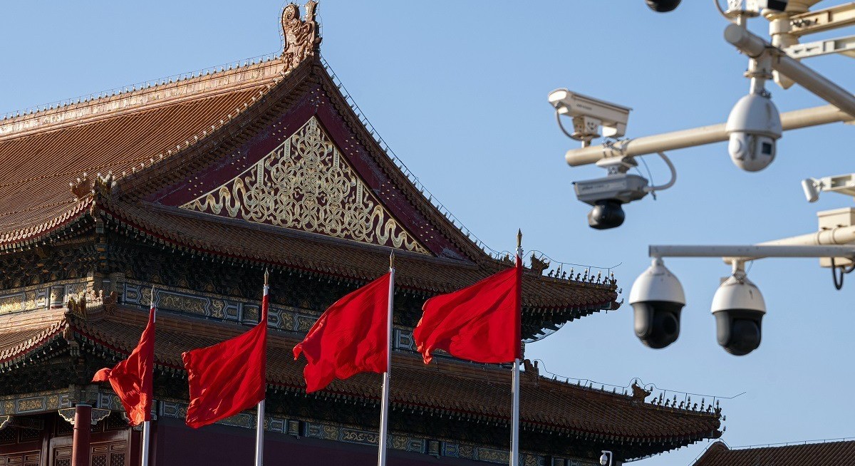 China pulls back govt spending by most in over four years