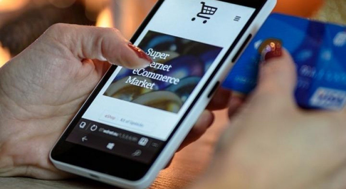 Cross-border sales make up more than a third of Singapore businesses' e-commerce revenue: Visa study