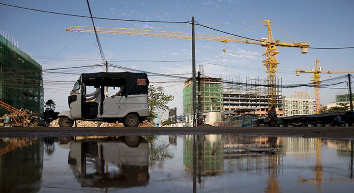 Market observers aren't panicking just yet despite increasing risks to global economy, says DBS