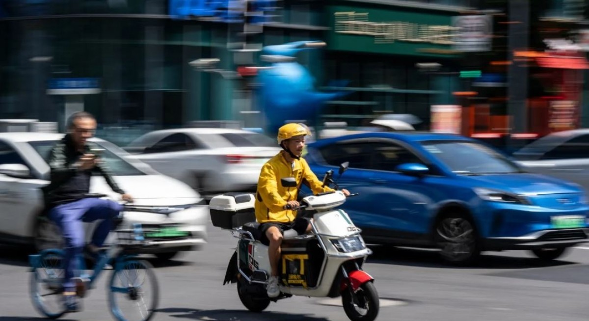Meituan shares sink after warning of big cost to China food war