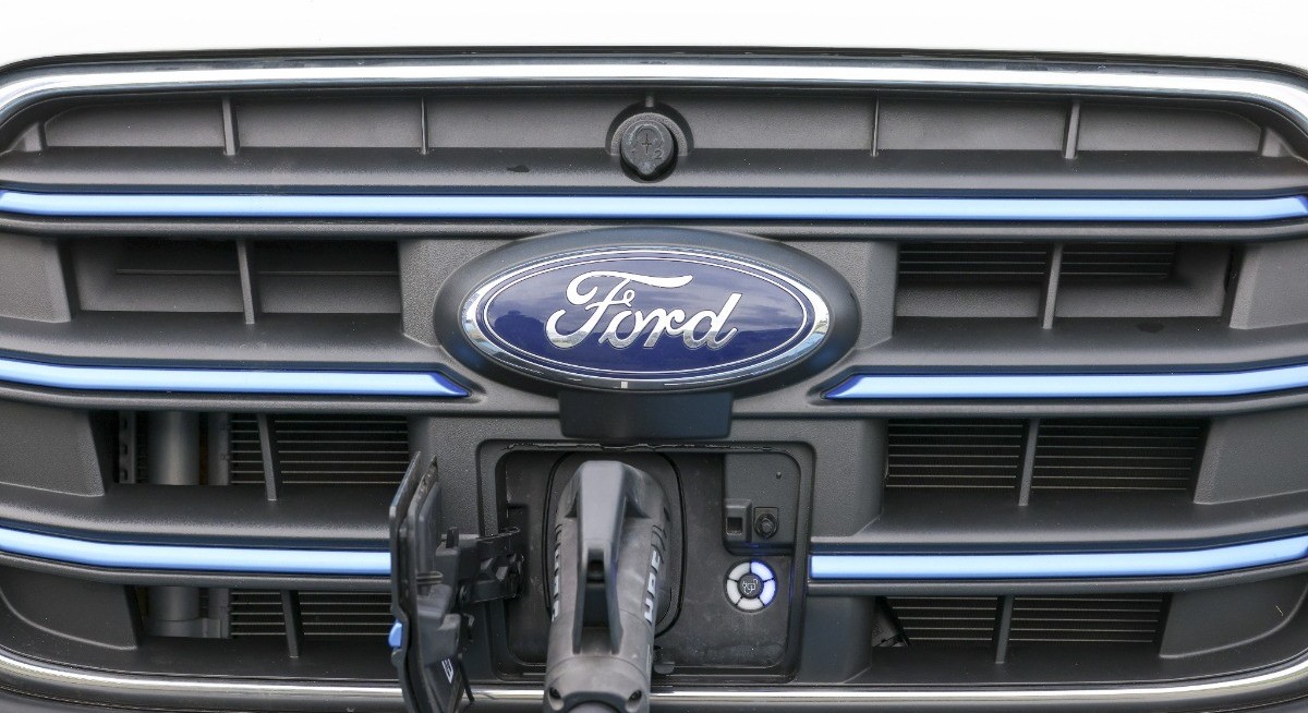 Ford teams up with Renault on producing affordable EVs in Europe