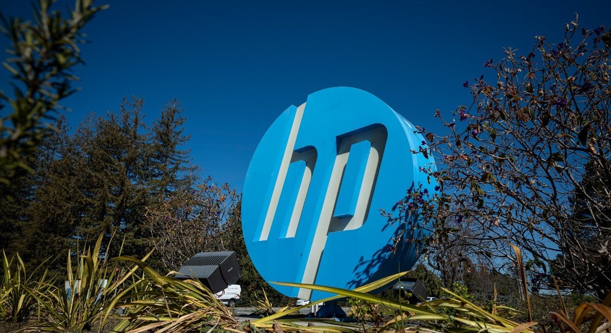 HP announces job cuts as profit outlook falls short of estimates