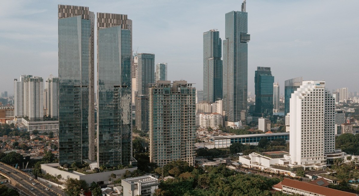 Capital-hungry Indonesia to reduce hurdles for foreign investors