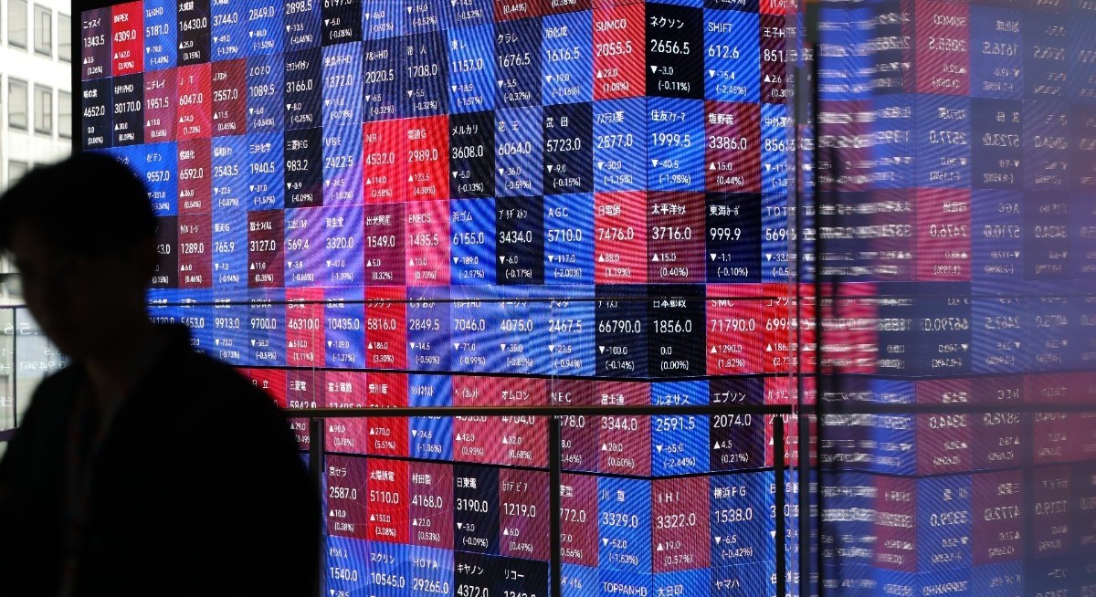 Asian stocks advance on tech, oil climbs as US-Iran talks break down