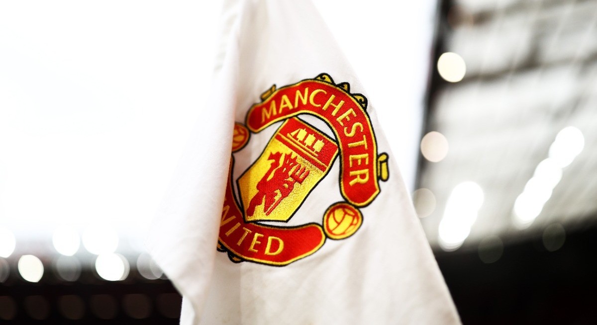 Manchester United buys land for new 100,000 seat stadium