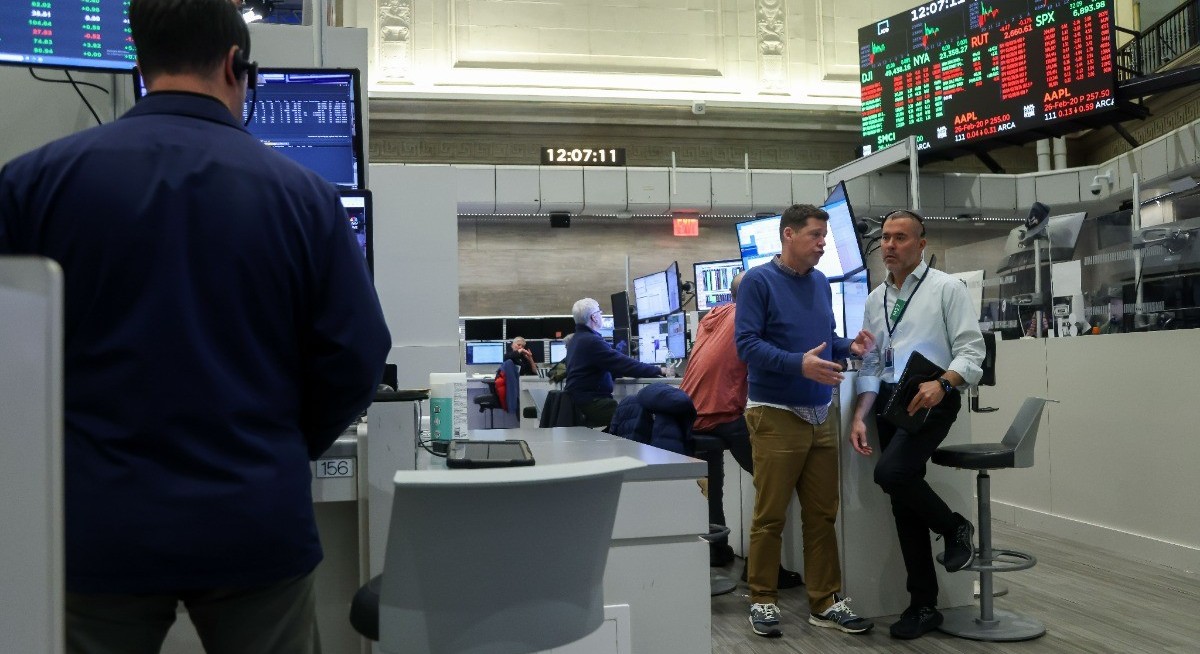 S&P 500 rises as traders assess fallout from AI-fuelled slump