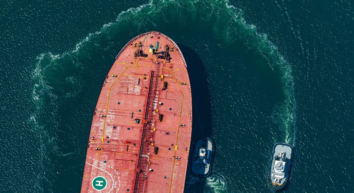 Hormuz oil transits continue though attacks make owners wary