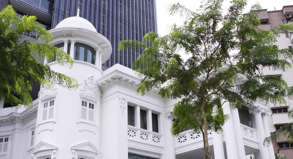 Straits Trading tops sector with divestment gains; Fortress Minerals rides on rising commodity prices - THE EDGE SINGAPORE