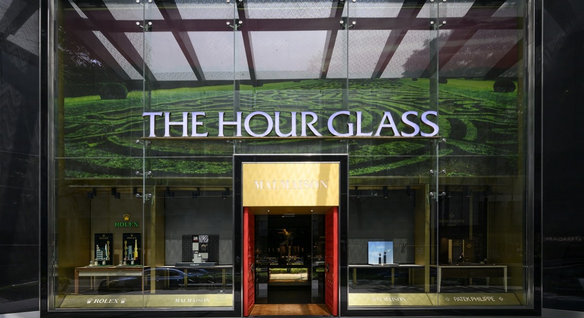 The Hour Glass makes a clean winning sweep