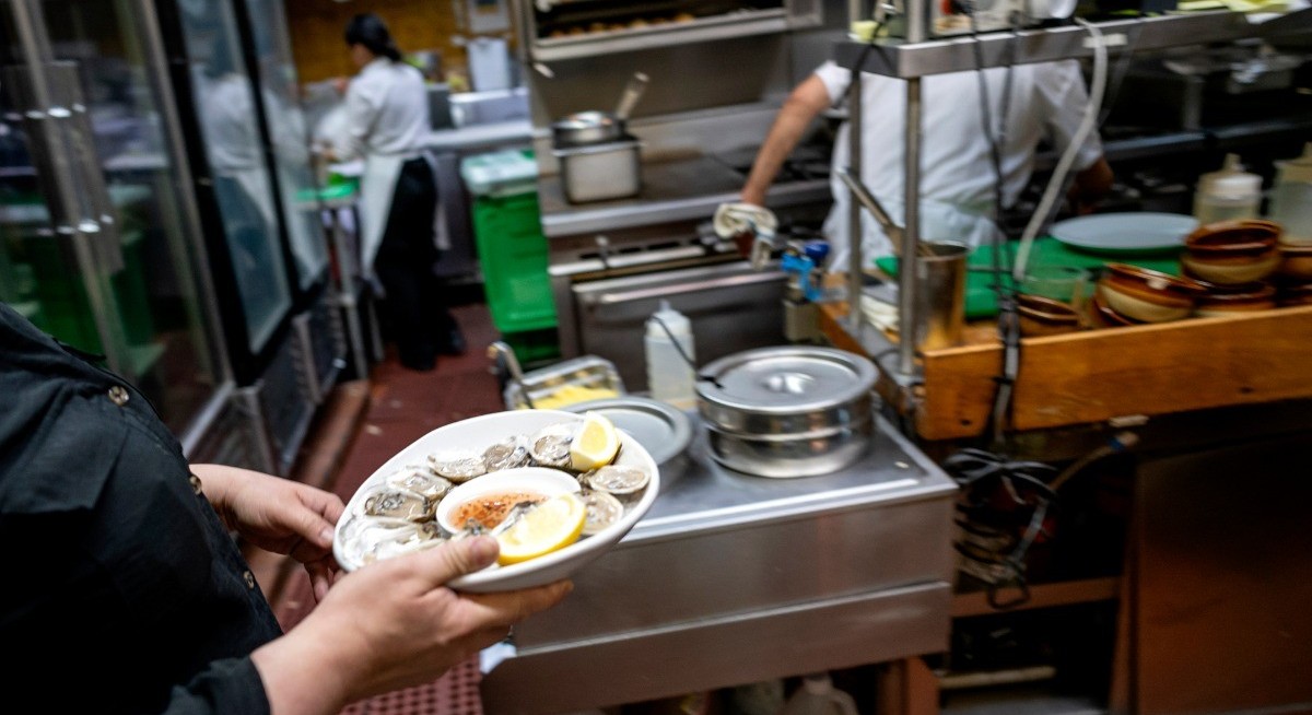 US services activity expands at fastest pace in eight months