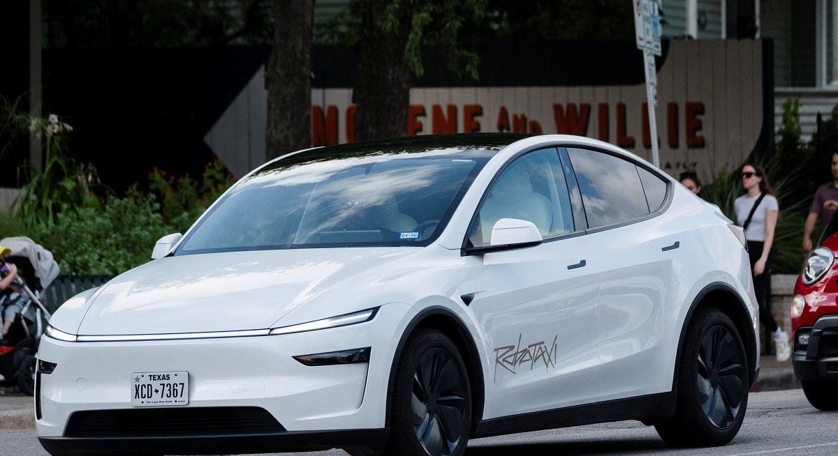 Tesla gets nod to offer ride-hailing service in Arizona