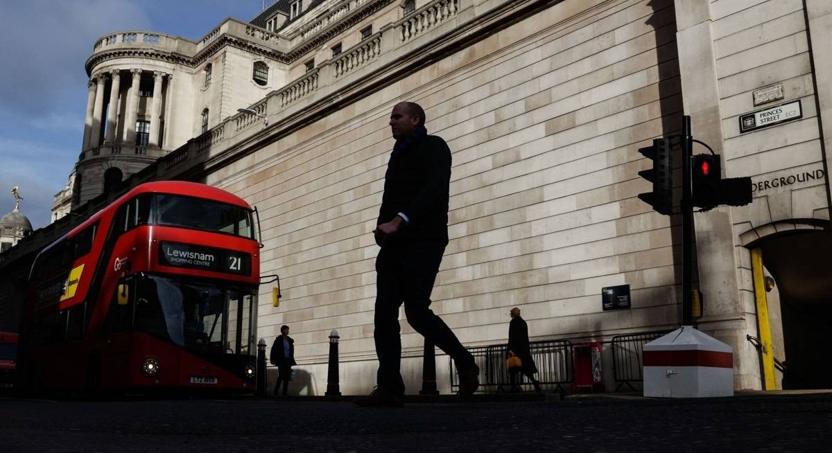 BOE set to hold rates as UK budget looms over decision