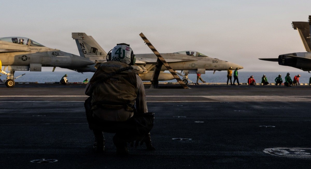 US strikes Iran after helicopter downed, testing peace talks