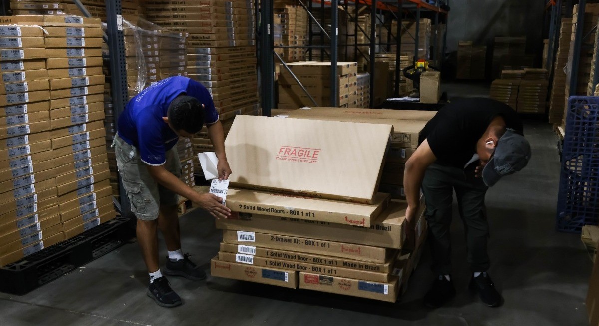 US producer prices rise 0.5%, exceeding forecast on services