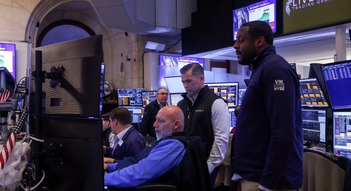 US stocks drop to six-month low on angst over prolonged war