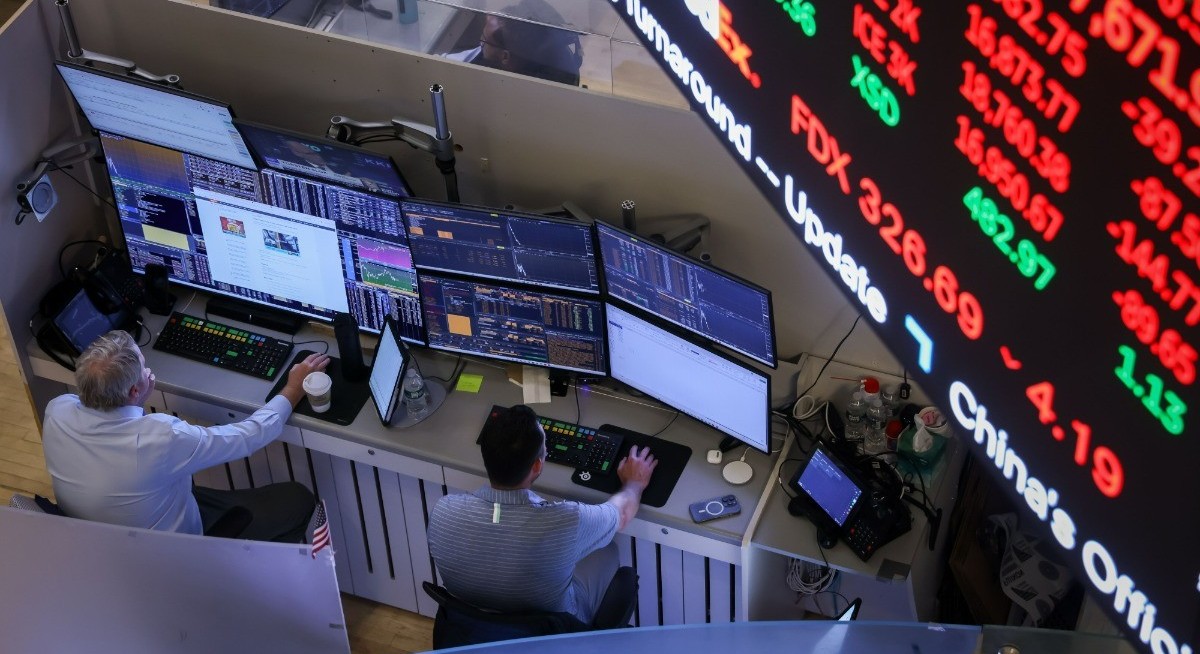 US stocks fall from all-time highs on inflation worry