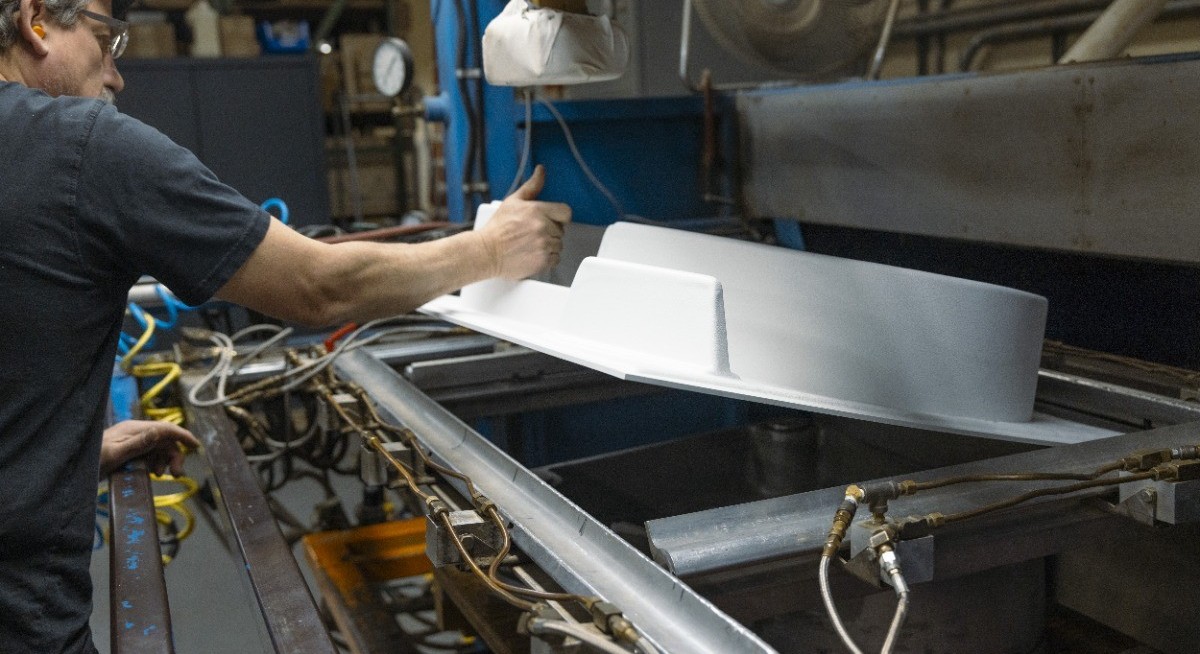 US industrial production climbs for second straight month