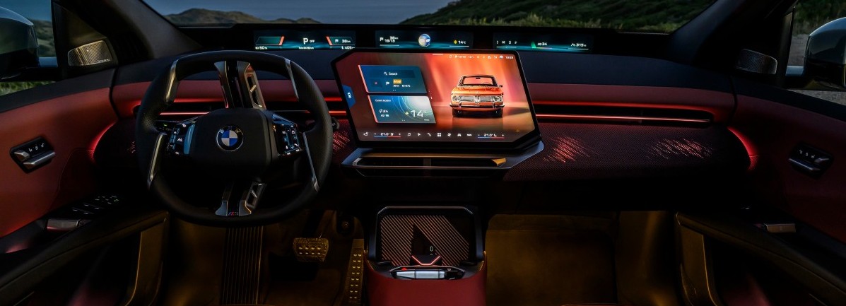Wide screen effect : BMW Panoramic iDrive - THE EDGE SINGAPORE