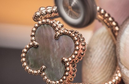 Van Cleef & Arpels’ most recognised motif gets a contemporary revamp in the maison’s latest release - THE EDGE SINGAPORE